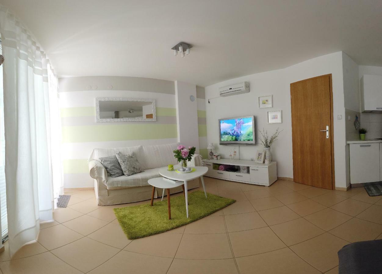Apartment - Ivo Čižići エクステリア 写真